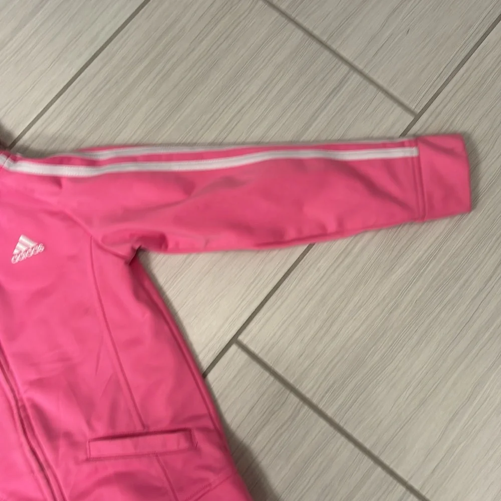 Girls pink Adidas track jacket. Size 6 - Picture 4 of 8